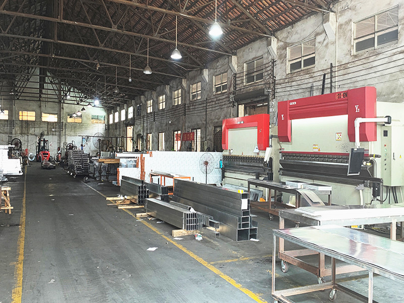 鋁方通車(chē)間